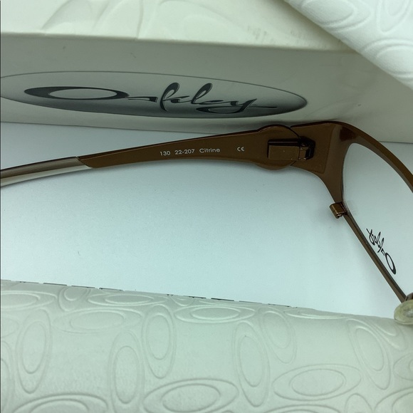 OAKLEY, 👀 WOMEN’S EYEGLASSES FRAME. 🎀 - Picture 3 of 6